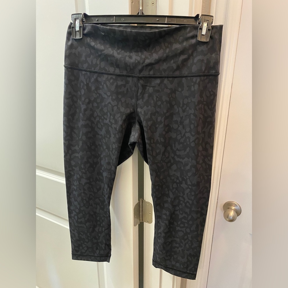 Lululemon cropped leggings